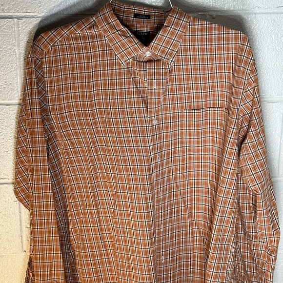 j.Crew slim fit extra large, untucked, awesome shirt, sharp and clean. - Picture 1 of 3